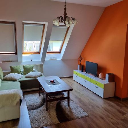 Tudor Apartman Сегед Екстер'єр фото